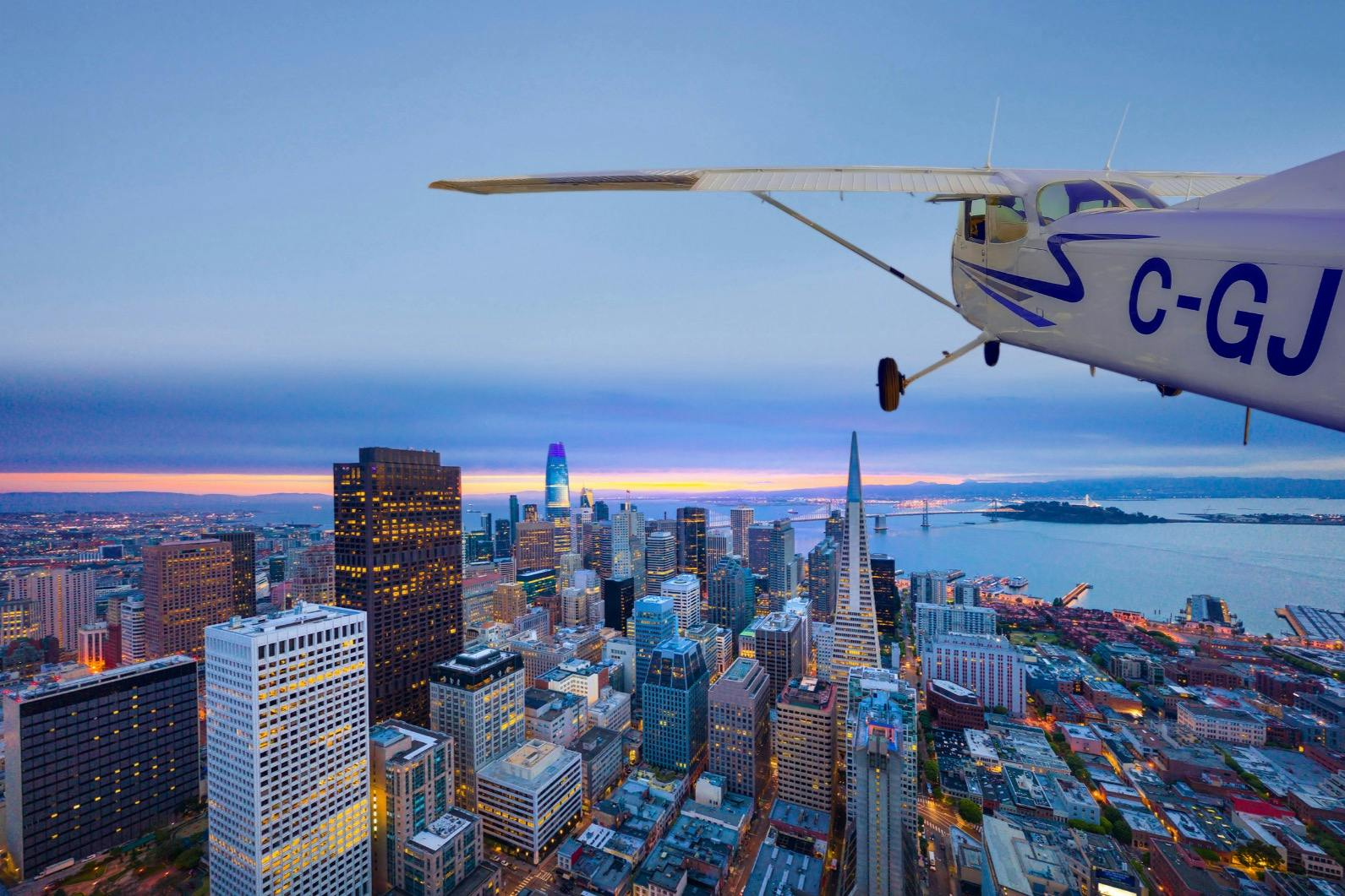 San Francisco: 1-Hr Private Airplane Bay Tour - Photo 1 of 5
